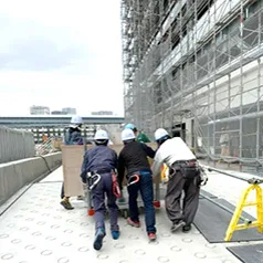 資材横移動